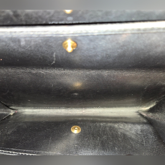 Louis Vuitton Epi Leather Long Wallet - Picture 8 of 12